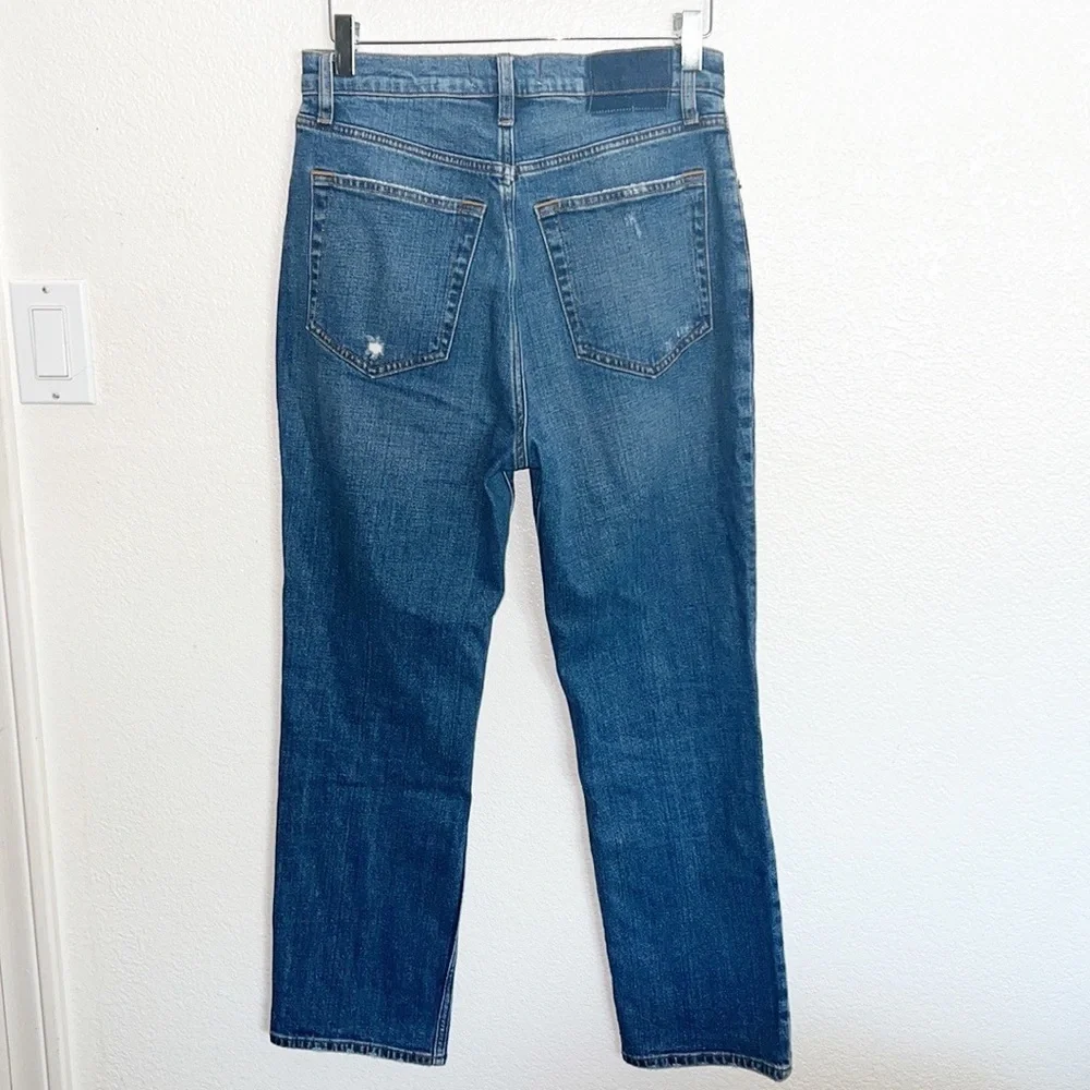 Abercrombie & Fitch Ankle Straight Ultra High Rise Dark Wash Distressed Jeans - Picture 6 of 10